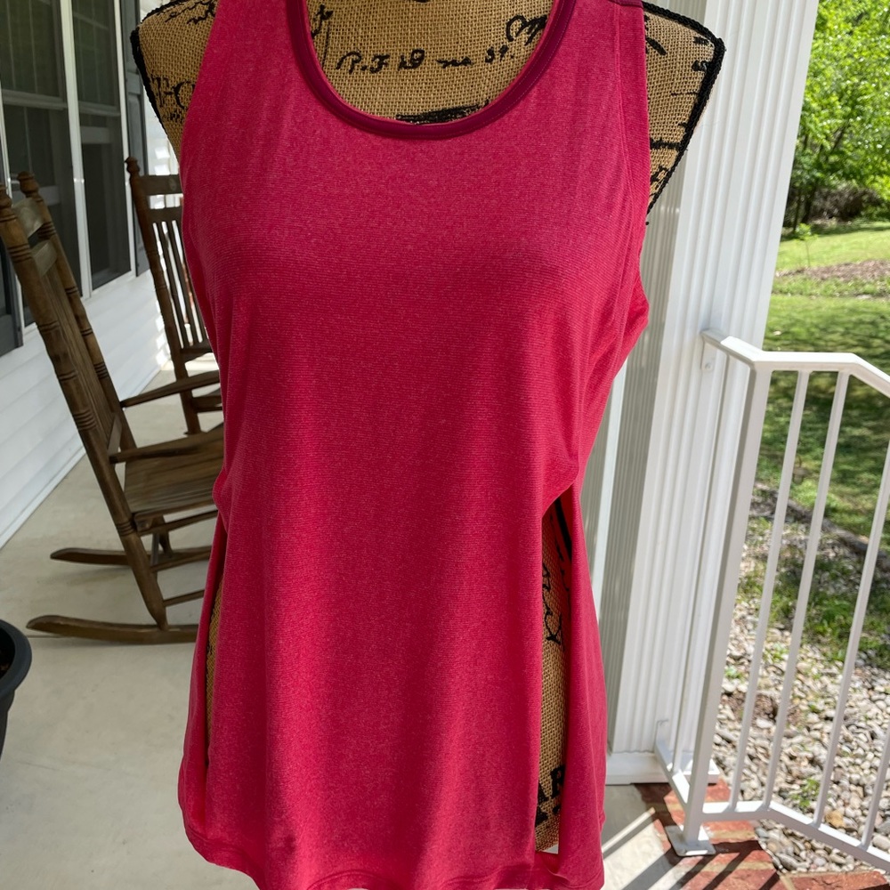 REI tank top size medium